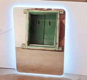 specchio retroilluminato