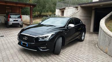 Infiniti q30 - 2017