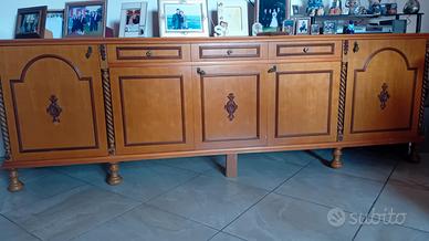 Credenza con mobili