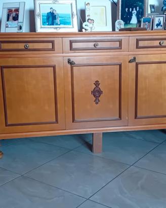Credenza con mobili