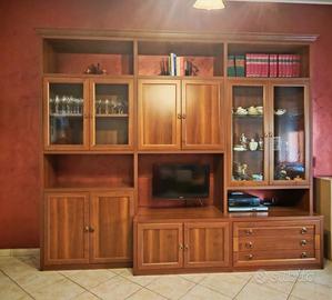 Splendida Parete Attrezzata in Legno 