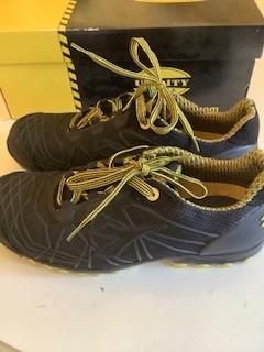Scarpe. Antinfortunistica