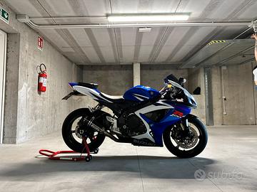 Suzuki GSX-R 750 k7