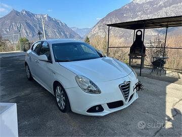Alfa romeo giulietta  2011