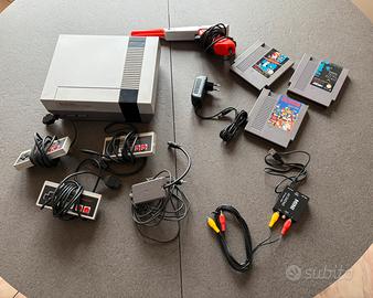 Nintendo NES con accessori