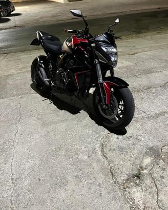 Honda cb 1000r