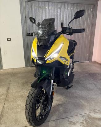 Honda xadv 750 limited edition giallo