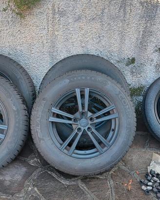 Cerchi e gomme invernali Mazda 225/65/17