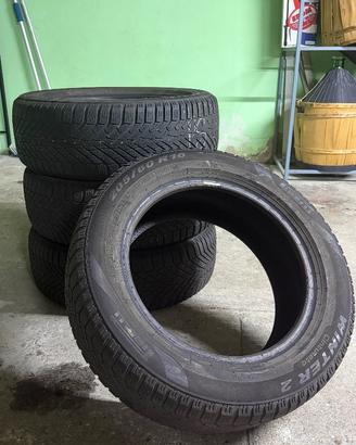 SET DI 4 GOMME PIRELLI INVERNALI 205/60 R16