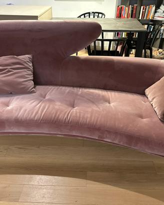 Divano con etichetta Bonaldo