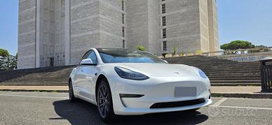 Tesla Model 3 LR dual motor 2023, 63k km e Autopil
