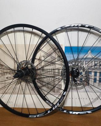 Shimano WH-MT35 29" Route Nuove con dischi freni