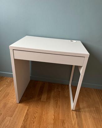 Scrivania Ikea Micke