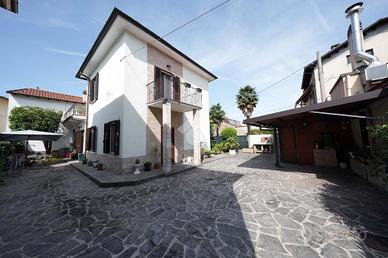 VILLA SINGOLA A ALBIATE