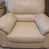 Poltrona Natuzzi originale in pelle beige 