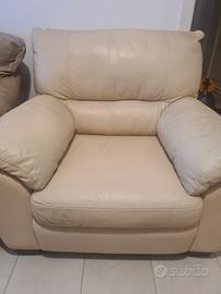 Poltrona Natuzzi originale in pelle beige 