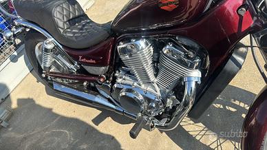 Suzuki intruder 800