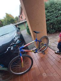 Bicicletta da ragazzo con marce