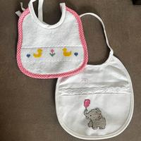 Bavaglini neonato ricamati