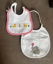 Bavaglini neonato ricamati