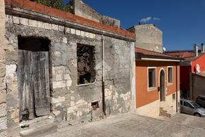 CASA INDIPENDENTE A OSSI