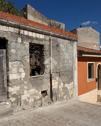 CASA INDIPENDENTE A OSSI
