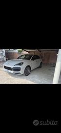 Porsche Cayenne Platinum Edition 