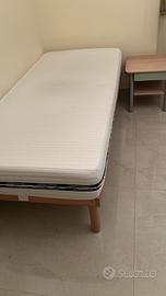 Rete con doghe in legno e materasso singolo