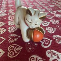 Thun gatto con palla