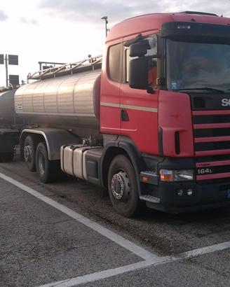 Scania autocisterna liquidi alimentari