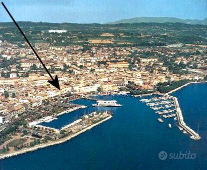 Bilocale arredato sul lago, in centro a Desenzano