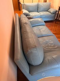 Divano biposto in pelle e piume d’oca