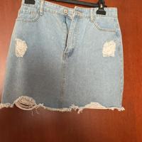 Gonna in denim strappata con orlo a grezzo