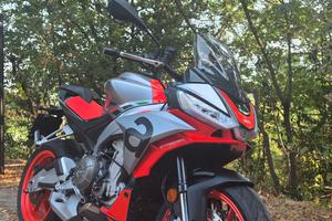 Aprilia Tuono 660