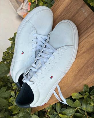 Sneakers Tommy Hilfiger bianche come nuove