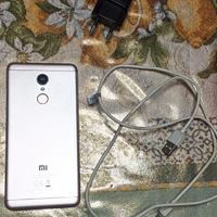 redmi smartphone +omaggi. buona batteria 2 anni