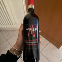 Vino Barbera d’Asti DOCG anziano felice