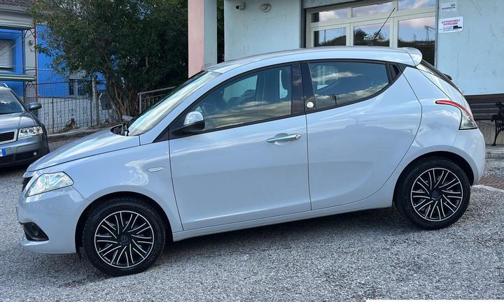Lancia Ypsilon 1.2 69 CV 5 porte GPL Ecochic Gold