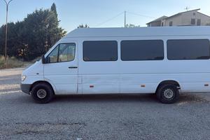 Mercedes benz sprinter
