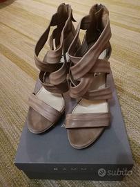 Sandalo nappa color fango 39