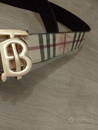 cintura Burberry beige