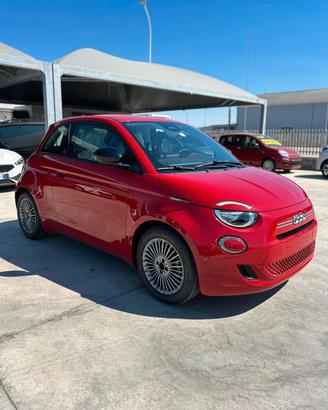 Fiat 500 Berlina Hybrid Icon