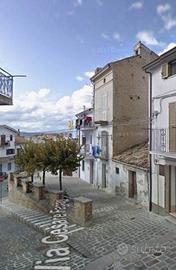 Casa indipendente di 105 m² con più di 5 locali a 