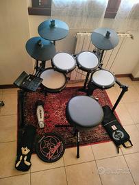 batteria elettronica Alesis NitroMax con accessori