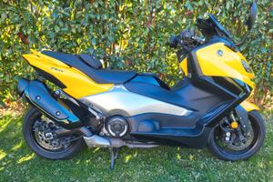 TMAX XP560 2022 Giallo