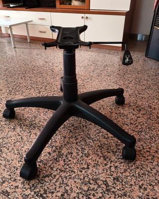 Base con rotelle e pistone sedia-poltrona 
