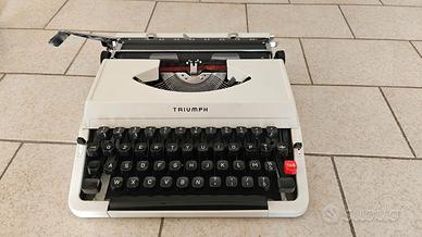 Macchina da scrivere Triumph Tippa Deluxe