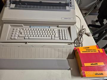 Macchina da scrivere Olivetti Et 2450