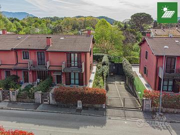 IMPECCABILE VILLASCHIERA TRICAMERE DI TESTA CON...