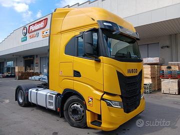 Trattore stradale Iveco S-WAY 490-4x2 cv 490 euro 